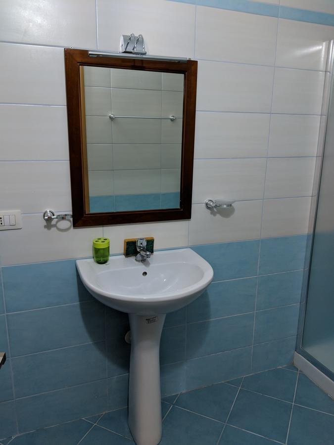 Seafront Apartment Sarande Ngoại thất bức ảnh